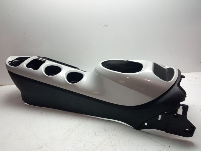 Recambio de consola central para nissan juke (f15) 1.6 referencia OEM IAM 969101KN2A  