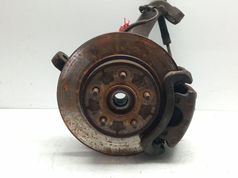 Recambio de mangueta delantera izquierda para jeep cherokee (kj) 2.5 crd 4x4 referencia OEM IAM 52088653AD 135418 