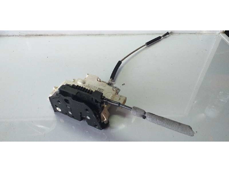 Recambio de cerradura puerta delantera derecha para volkswagen passat berlina (3c2) advance referencia OEM IAM 3C1837016 JA6 