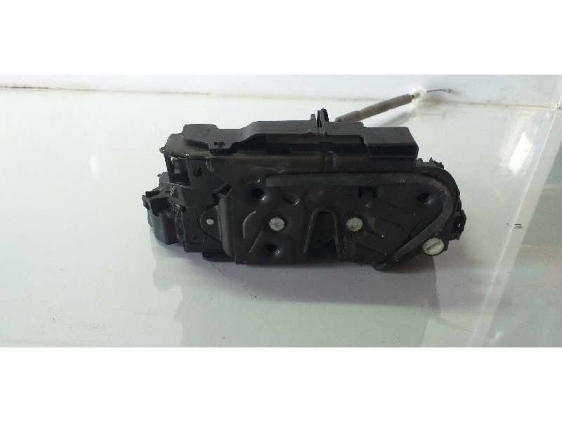 Recambio de cerradura puerta trasera izquierda para skoda fabia like referencia OEM IAM 5TA839015E 45370180 
