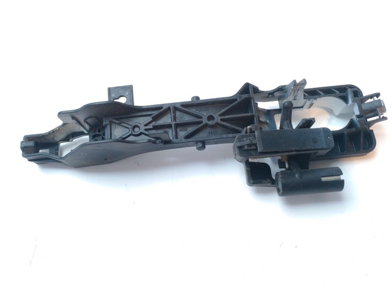 Recambio de moldura para hyundai ix35 1.7 crdi cat referencia OEM IAM 826652Y000  