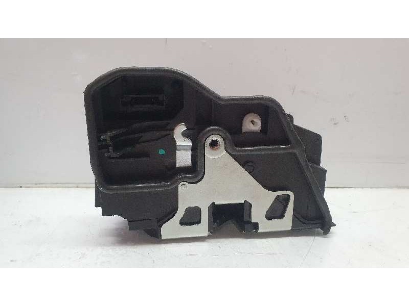 Recambio de cerradura puerta trasera derecha para bmw x3 (e83) 2.0d referencia OEM IAM 7036172  