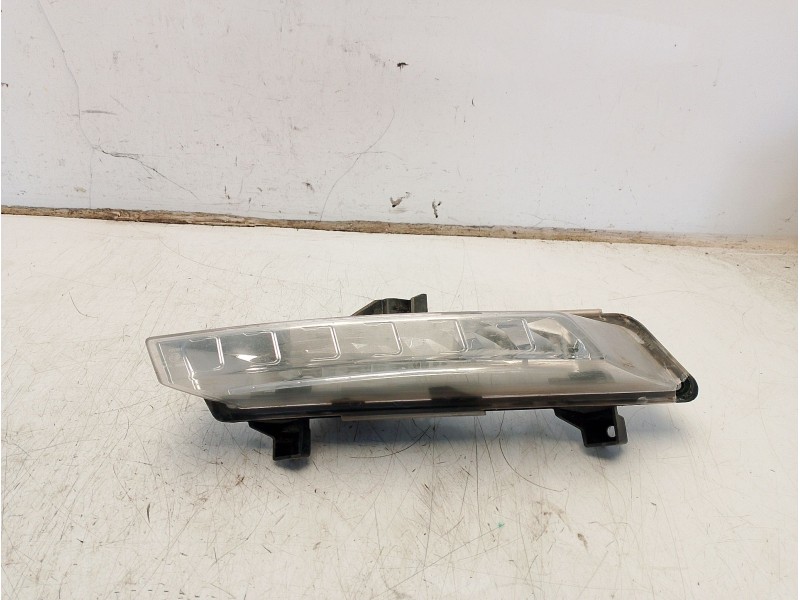 Recambio de faro antiniebla derecho para renault clio iv (bh_) 1.5 dci 90 referencia OEM IAM 266007864R  