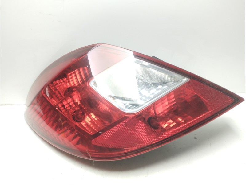 Recambio de piloto trasero izquierdo para opel corsa d selective referencia OEM IAM 93190950  