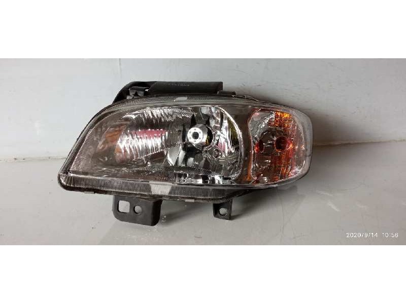 Recambio de faro izquierdo para seat cordoba berlina (6k2) sport referencia OEM IAM 11777  