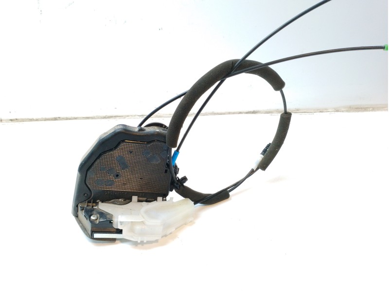 Recambio de cerradura puerta trasera derecha para toyota c-hr referencia OEM IAM 69050F4010  