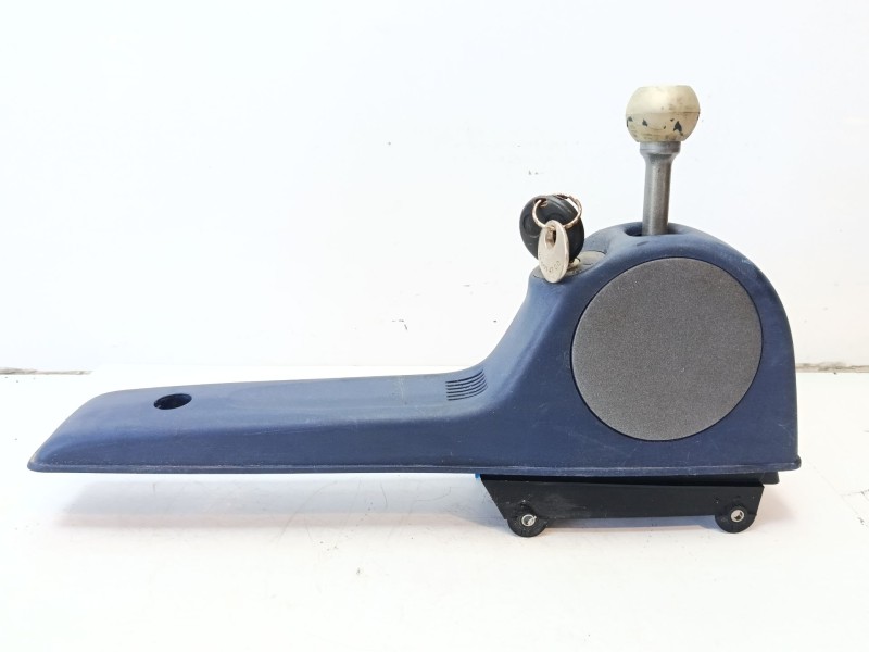 Recambio de consola central para smart coupe cdi referencia OEM IAM Q0013412V000000000 0001852V008 