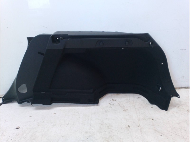 Recambio de molduras traseras para kia ceed business referencia OEM IAM 85740J7300WK 85741J7300 