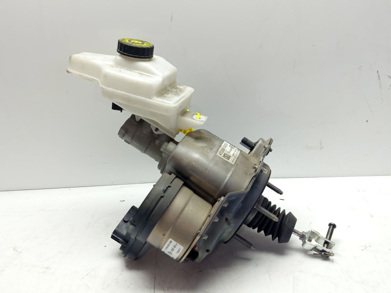 Recambio de servofreno para toyota yaris referencia OEM IAM 472100D030 0204852046 97356684