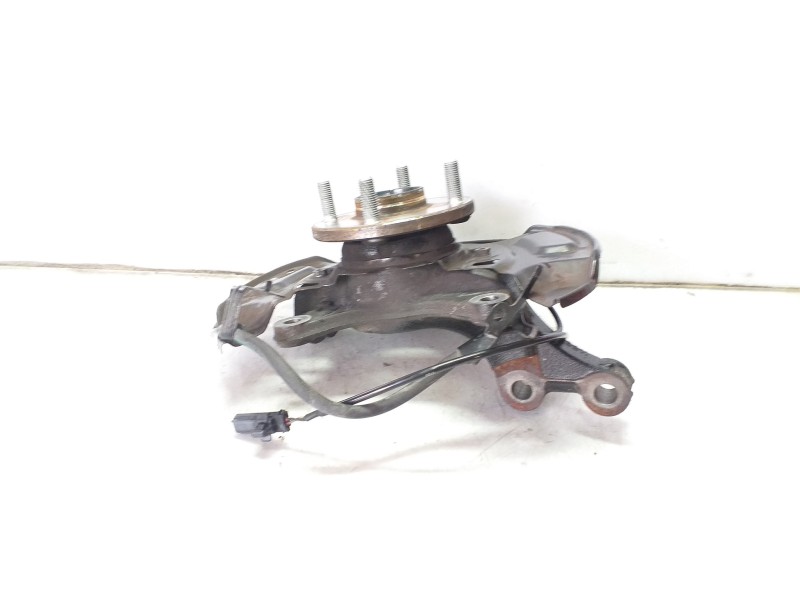 Recambio de mangueta delantera derecha para toyota yaris feel referencia OEM IAM 43211  