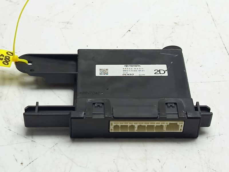 Recambio de modulo electronico para toyota yaris referencia OEM IAM 88650K0121 MB2775008031 