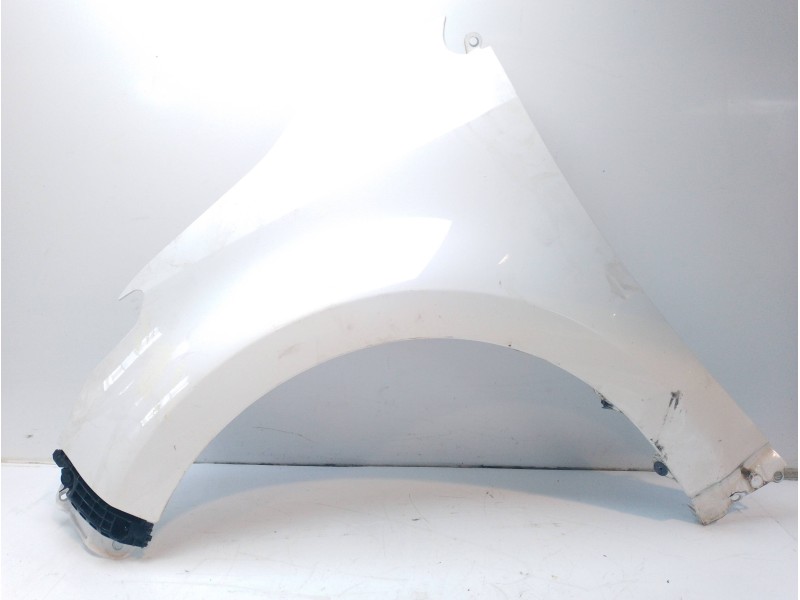 Recambio de aleta delantera izquierda para toyota yaris referencia OEM IAM 53812K0070  