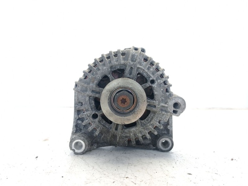 Recambio de alternador para toyota verso advance referencia OEM IAM 27060YV040  TG15C200