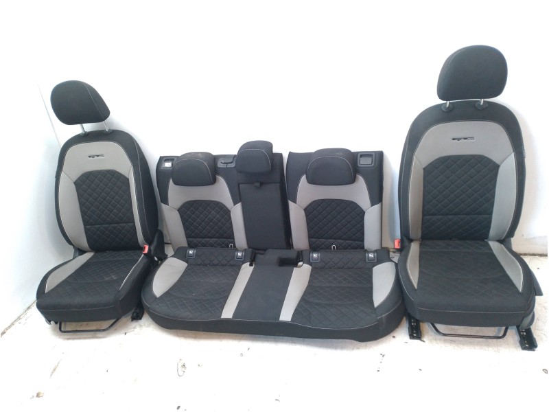 Recambio de juego asientos completo para kia ceed business referencia OEM IAM 88400J7590GLA  