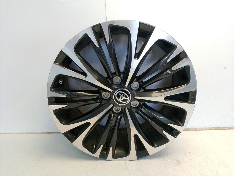 Recambio de llanta para toyota yaris cross (mxp_) 1.5 hybrid a las 4 ruedas (mxpj15) referencia OEM IAM 426110DK90  