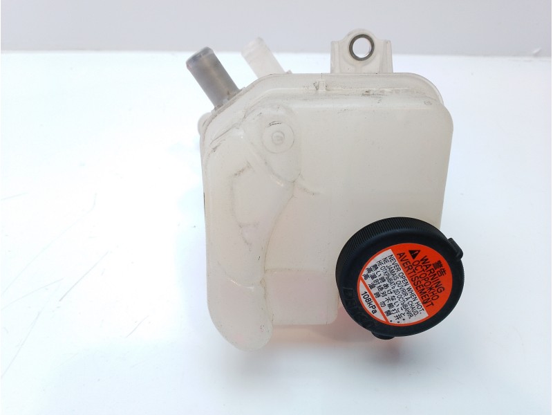 Recambio de deposito expansion para lexus ct 200h referencia OEM IAM 1648028080  