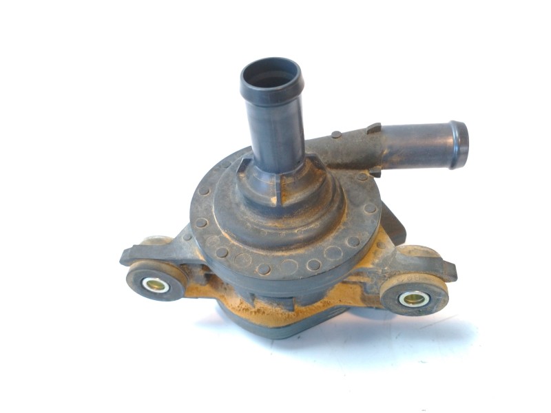 Recambio de bomba agua para toyota c-hr referencia OEM IAM G904047040  