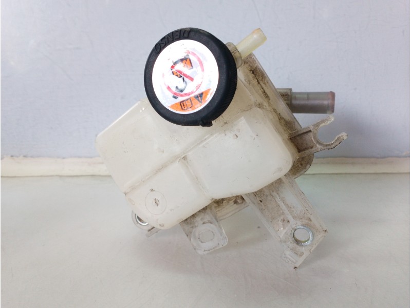 Recambio de deposito expansion para toyota rav 4 referencia OEM IAM 1647028113  
