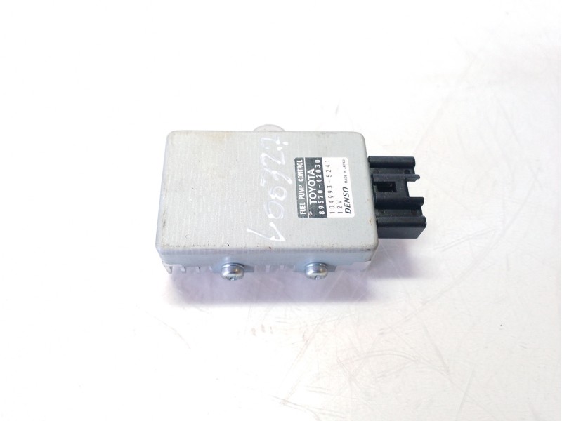 Recambio de modulo electronico para toyota rav 4 referencia OEM IAM 8957042030 1049935241 