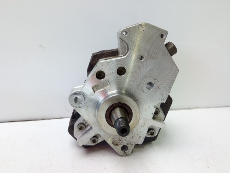 Recambio de bomba inyeccion para renault megane ii coupe/cabrio 1.9 dci diesel referencia OEM IAM H8200256255  