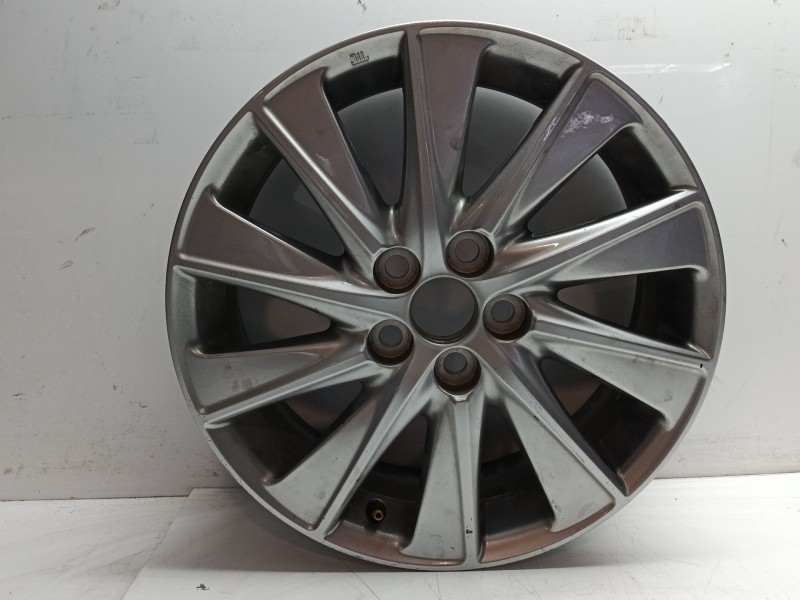 Recambio de llanta para toyota yaris referencia OEM IAM 42611YP500  