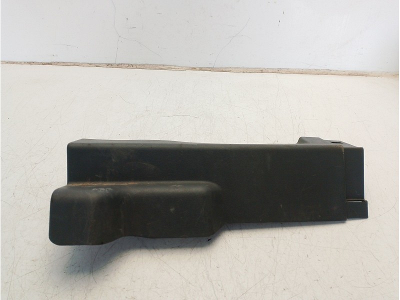 Recambio de moldura para land rover discovery sport (l550) 2.0 d 4x4 referencia OEM IAM LR074806  