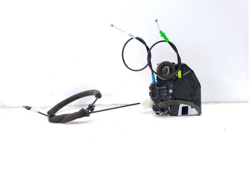 Recambio de cerradura puerta trasera izquierda para toyota c-hr referencia OEM IAM 69060F4010  