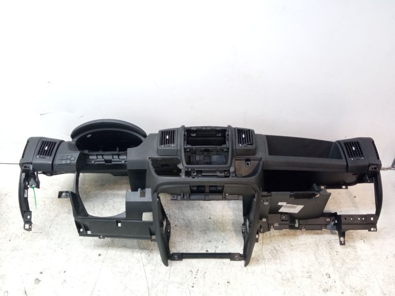 Recambio de salpicadero para citroën jumper iii autobús 2.2 hdi 130 referencia OEM IAM 1617300180 1607091080 