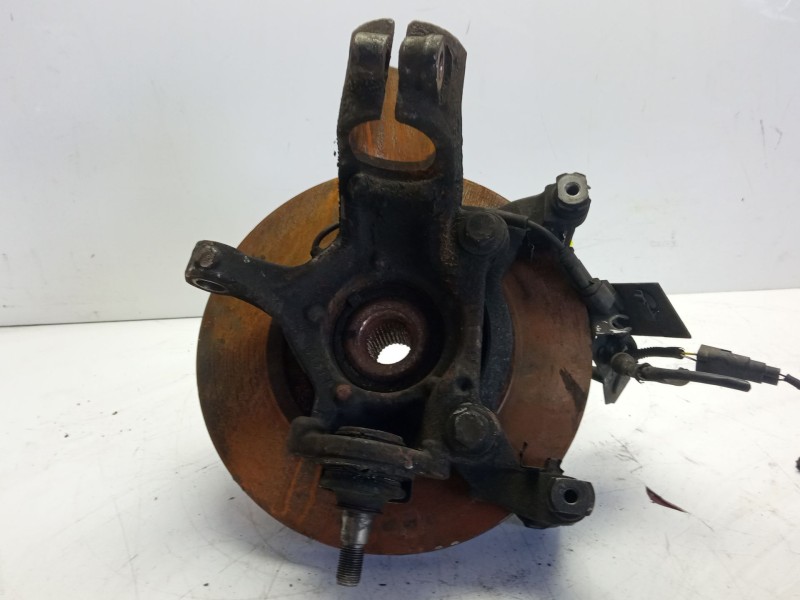 Recambio de mangueta delantera izquierda para ford transit courier 1.5 tdci cat referencia OEM IAM 2195032  