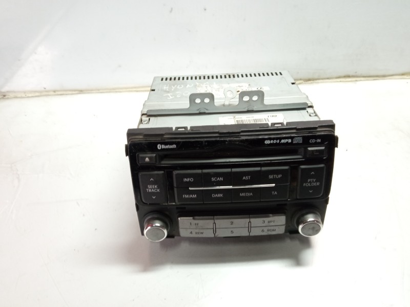 Recambio de sistema audio / radio cd para hyundai i20 city s referencia OEM IAM 961211J252B  