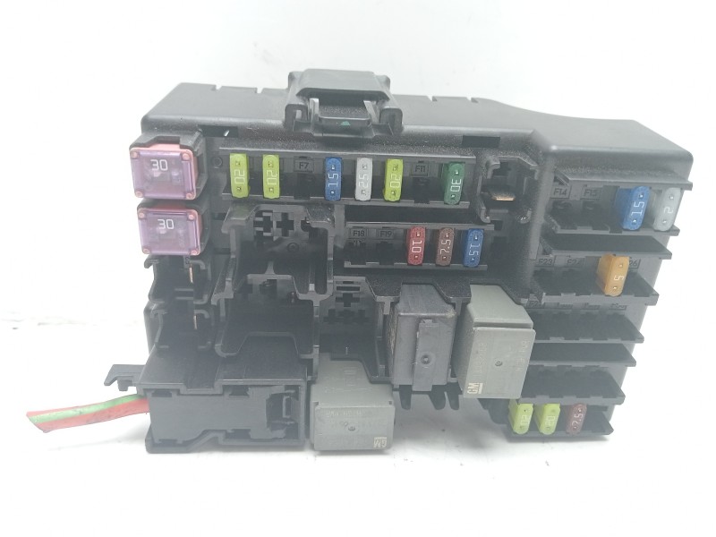 Recambio de caja reles / fusibles para opel corsa e 1.4 referencia OEM IAM 2B0Z4010F  