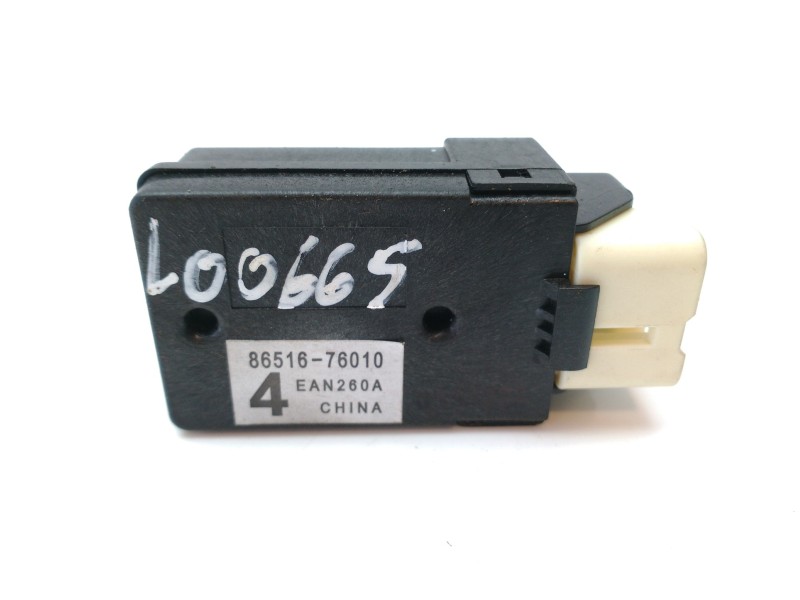 Recambio de modulo electronico para lexus ct 200h referencia OEM IAM 8651676010  
