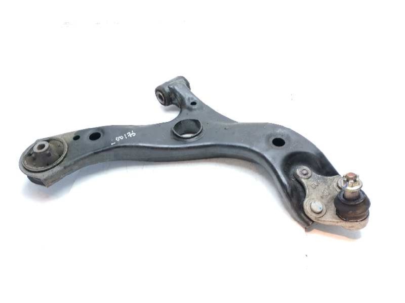 Recambio de brazo suspension inferior delantero derecho para toyota c-hr referencia OEM IAM 4806810130  