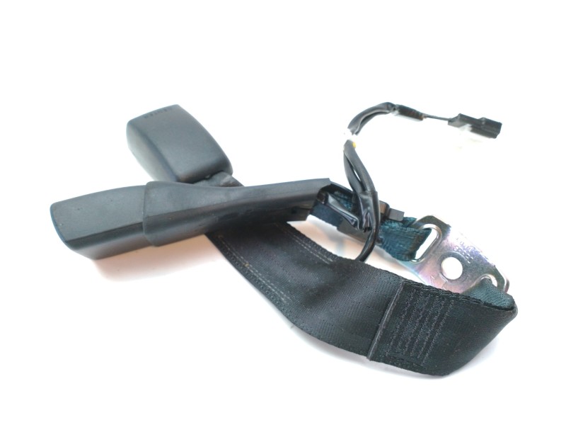 Recambio de cinturon seguridad trasero para lexus ct 200h referencia OEM IAM 7348076020C2  