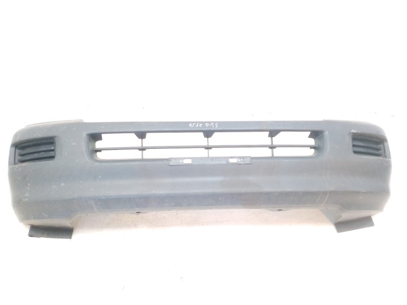 Recambio de paragolpes delantero para isuzu campo 2.3 diesel referencia OEM IAM 8972359622  