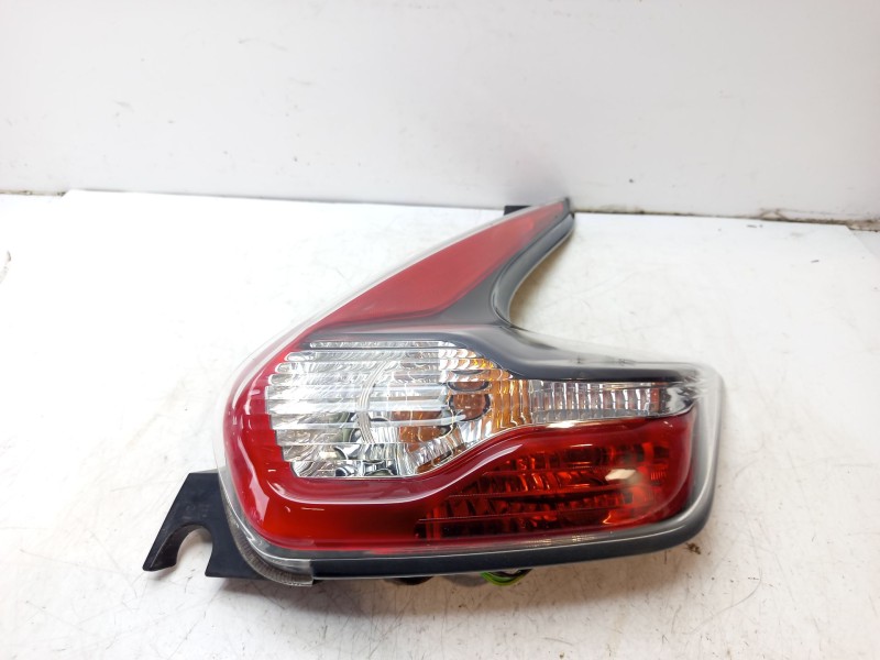 Recambio de piloto trasero derecho para nissan juke (f15) 1.6 referencia OEM IAM 26550bv80a  