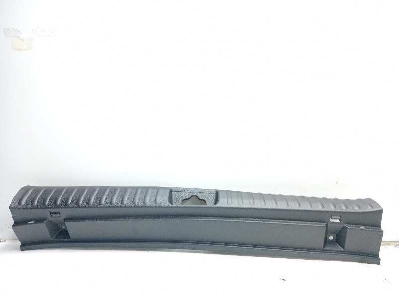 Recambio de molduras traseras para kia ceed business referencia OEM IAM 85770J7300WK  