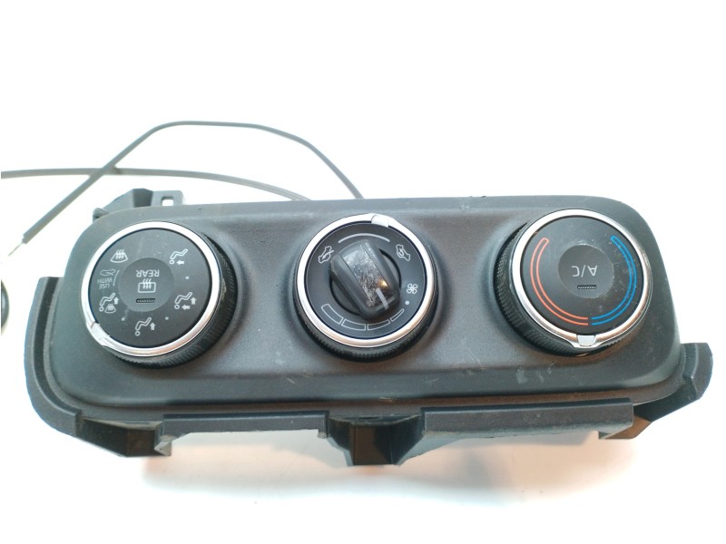 Recambio de mando calefaccion / aire acondicionado para toyota yaris hybrid active referencia OEM IAM 55406K0030  
