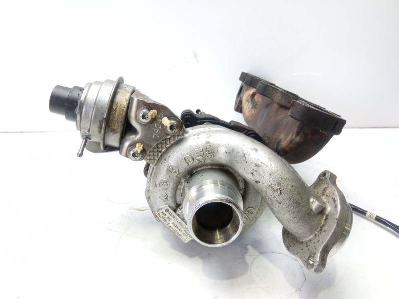 Recambio de turbocompresor para volkswagen crafter caja cerrada 2.0 tdi referencia OEM IAM 03L253014A  