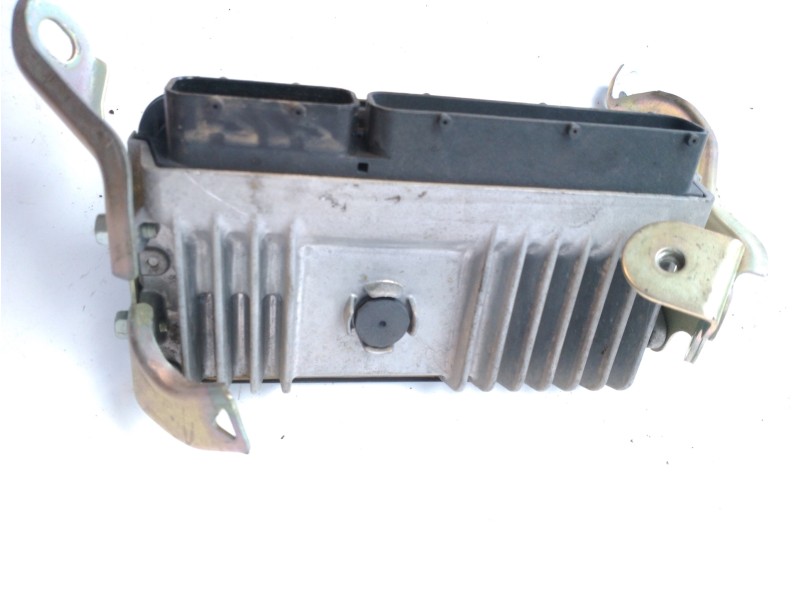 Recambio de centralita motor uce para toyota c-hr referencia OEM IAM 89661F4050  