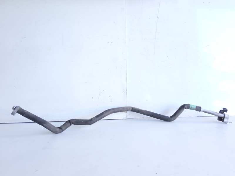 Recambio de tubos aire acondicionado para ssangyong rodius xdi limited awd referencia OEM IAM 6865021101  