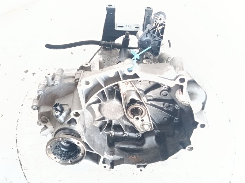 Recambio de caja cambios para volkswagen polo (9n3) advance referencia OEM IAM 02T300057Q LVE 482909
