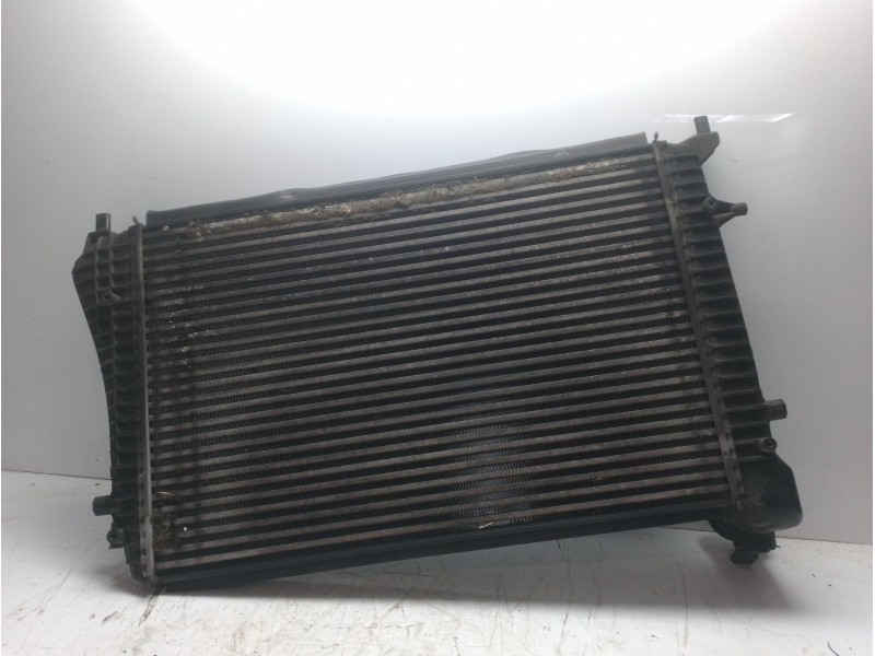 Recambio de intercooler para seat leon (1p1) 1.9 tdi referencia OEM IAM 1K0145803F  