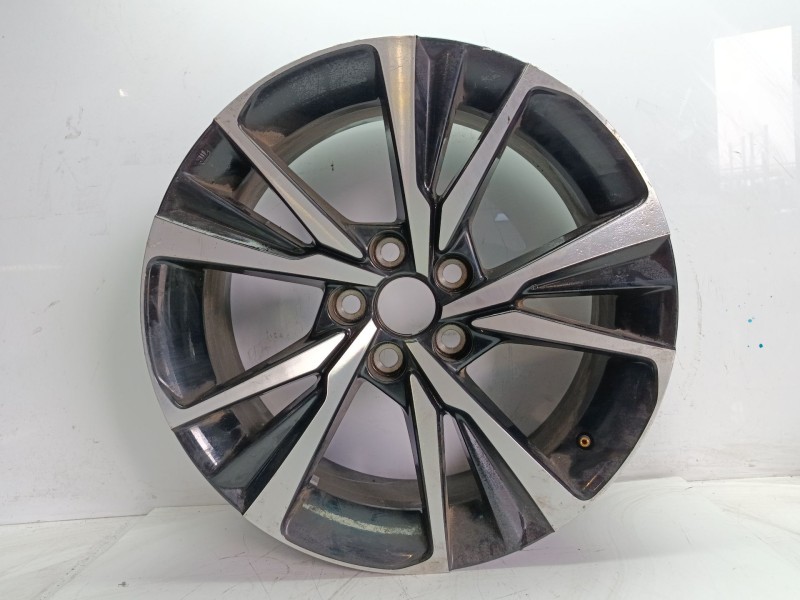 Recambio de llanta para toyota c-hr referencia OEM IAM 42611F4331  