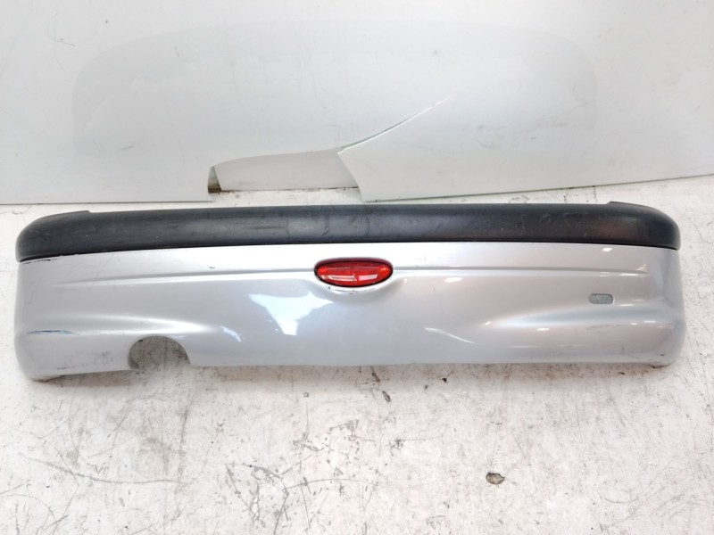 Recambio de paragolpes trasero para peugeot 206 berlina referencia OEM IAM 7410L6 7452H6 