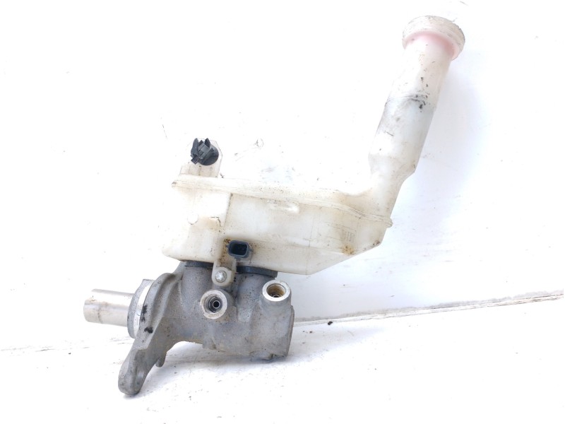 Recambio de bomba freno para nissan juke (f15) acenta referencia OEM IAM 460101KA0A  