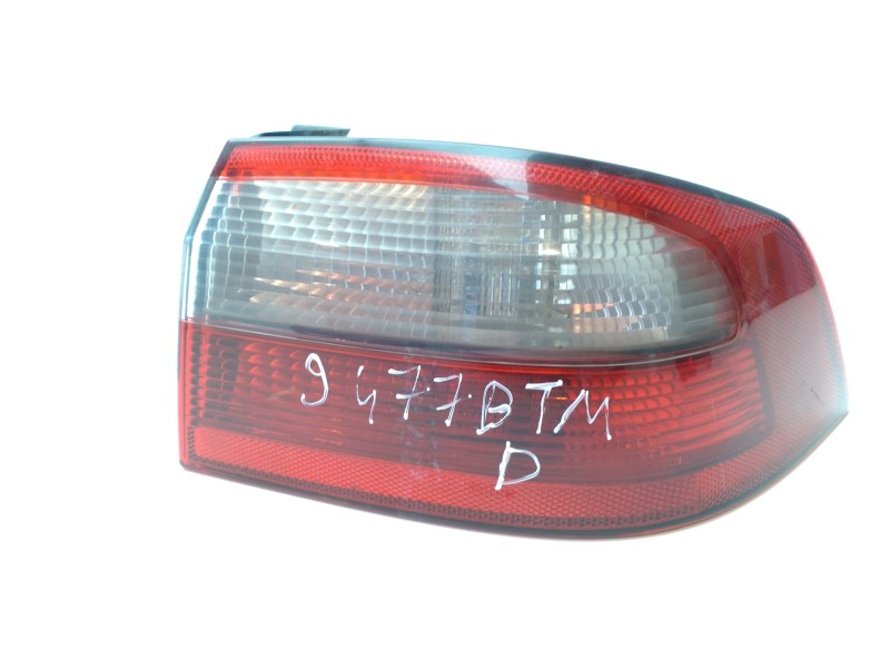 Recambio de piloto trasero derecho para renault laguna ii (bg0) authentique referencia OEM IAM 8200002474  