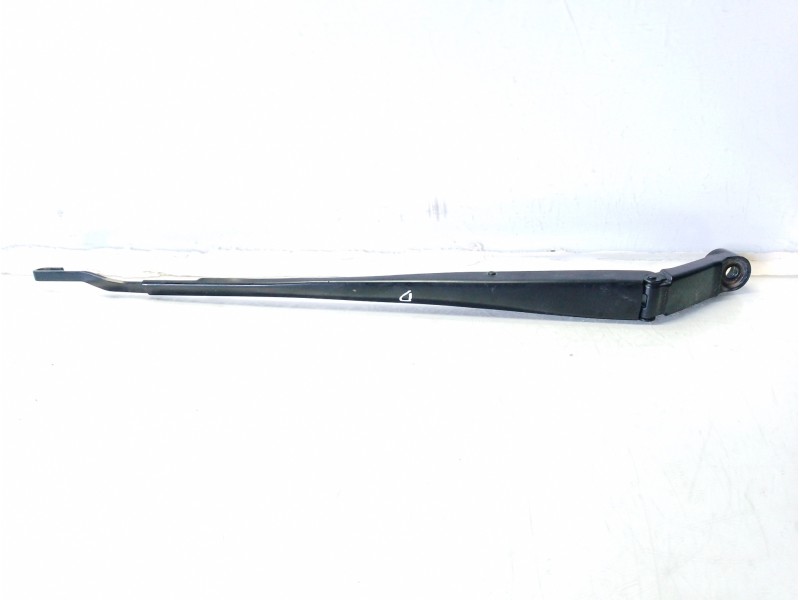 Recambio de brazo limpia delantero derecho para toyota land cruiser (j15) limited referencia OEM IAM 8521160310  