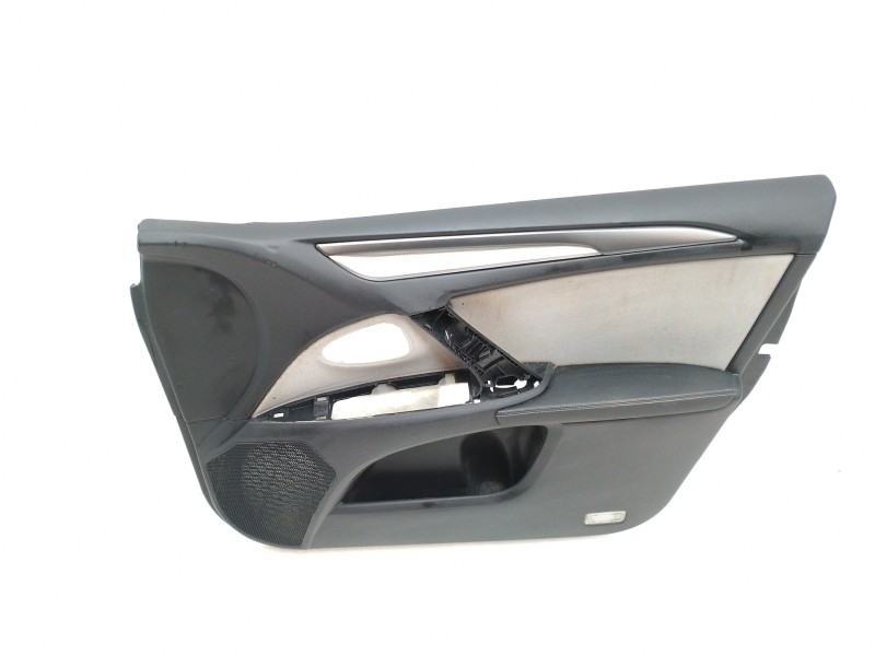 Recambio de guarnecido puerta delantera derecha para toyota avensis touring sports business advance referencia OEM IAM 676100570