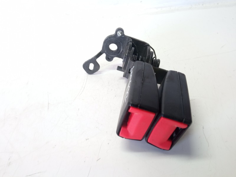 Recambio de cinturon seguridad trasero central para seat leon (5f1) emoción referencia OEM IAM 5F0857739 5F0857739 